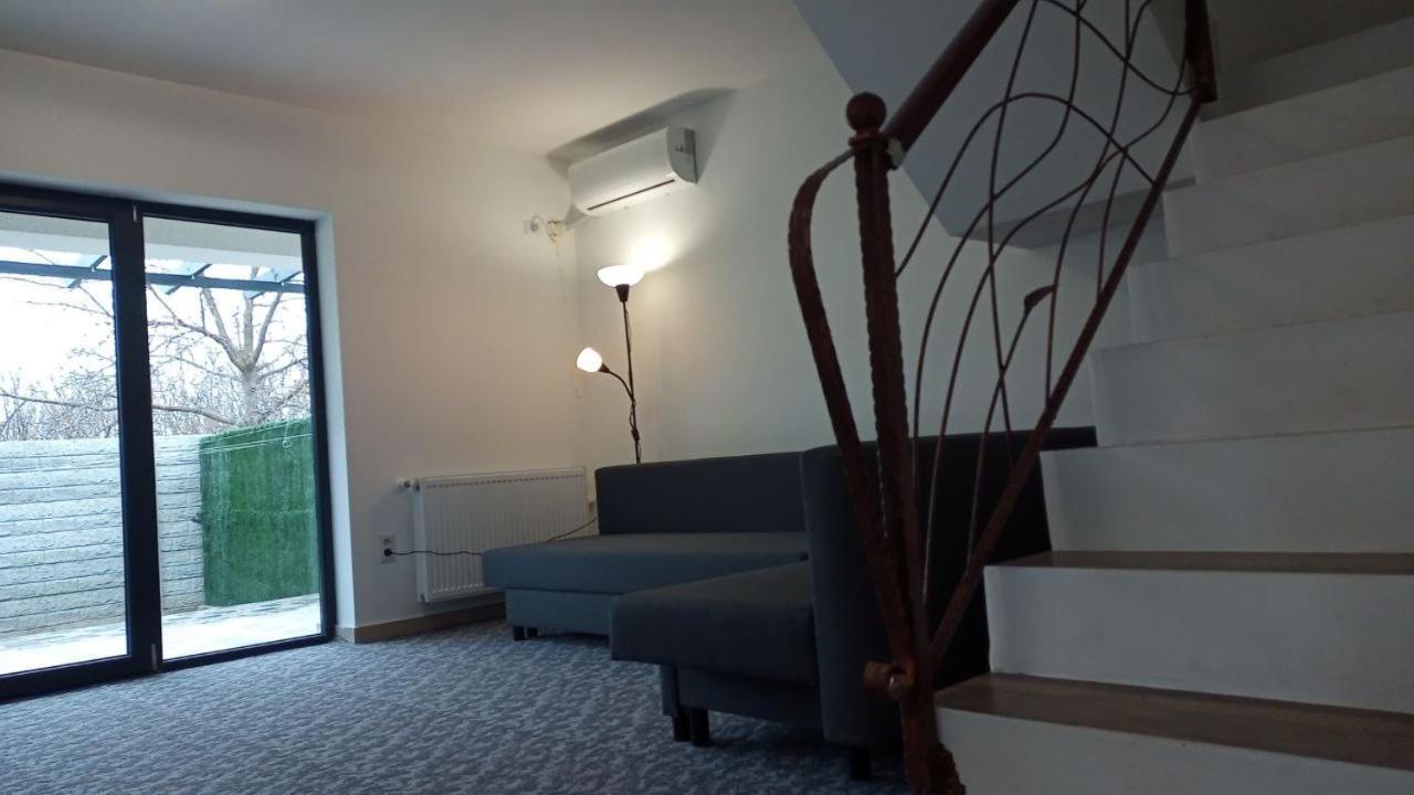 Joygate Entire Villa أوتوبين المظهر الخارجي الصورة